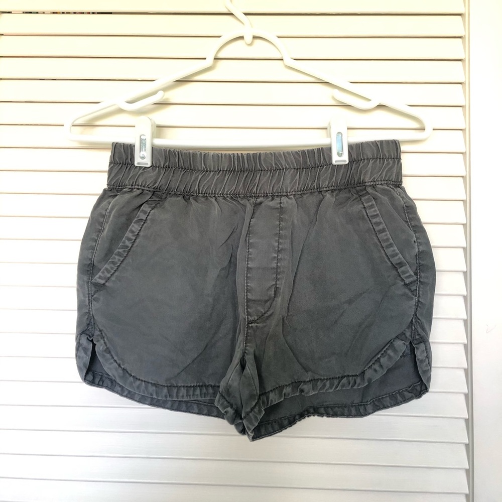 American Eagle Grey/green Distressed Shorts